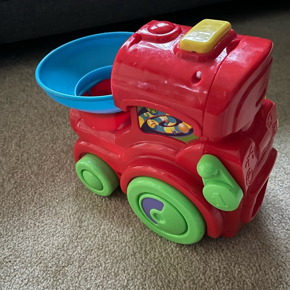 Playskool Poppin Park Roll and Pop Train
